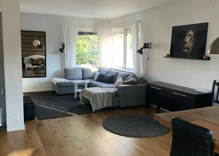 Trevlig Villa, Centralt I Visby